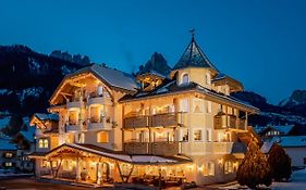 Hotel Sas Morin Pozza di Fassa